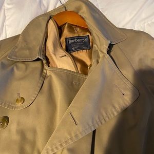 Vintage 80’s or 70’s Burberry Trench Coat Amazing Condition!